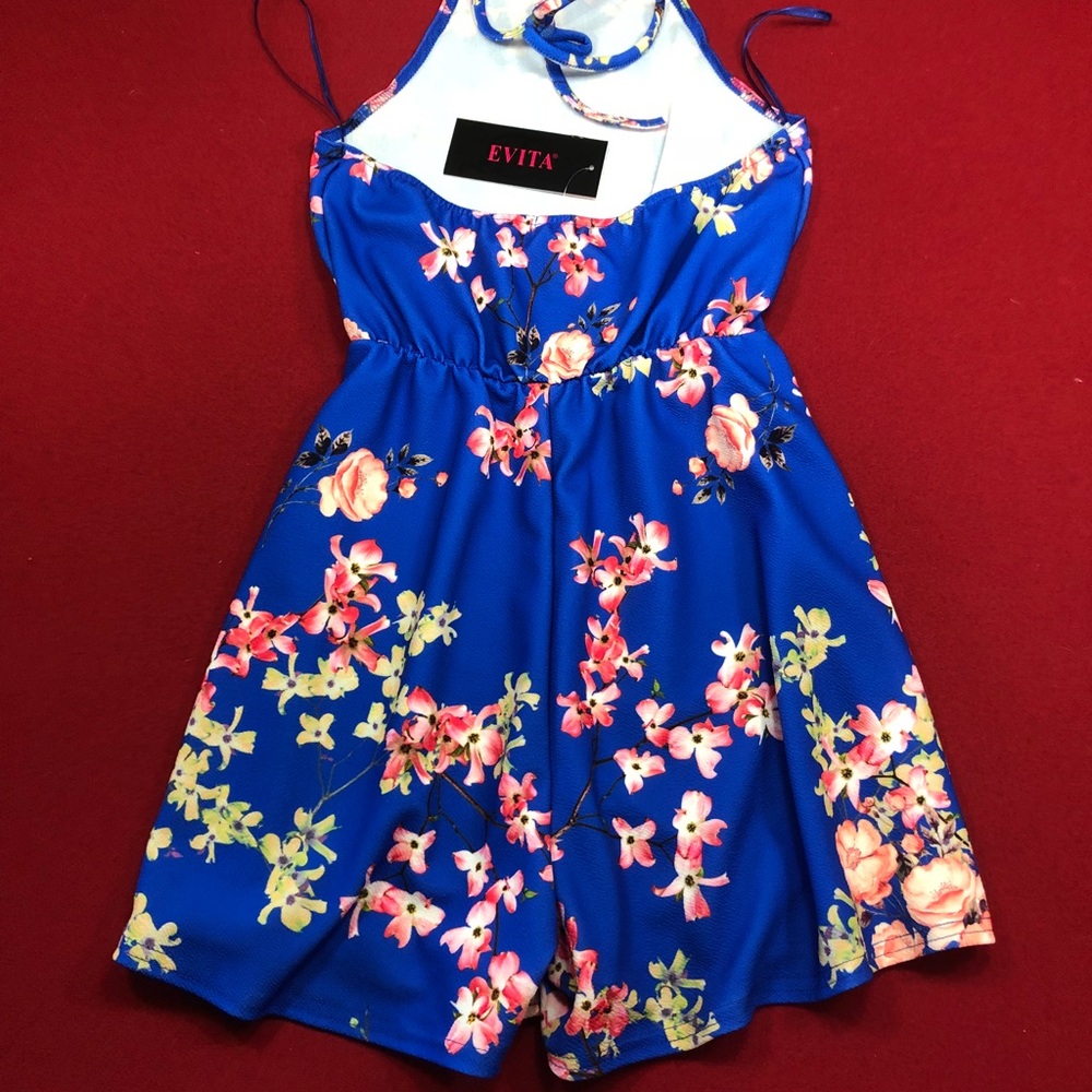 Floral Halter Neck Playsuit - Picture 8 of 8
